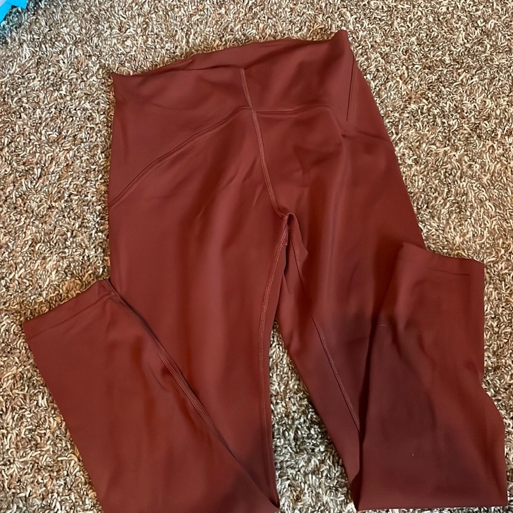 Lululemon EUC Instill 25” Tights size 6 date brown